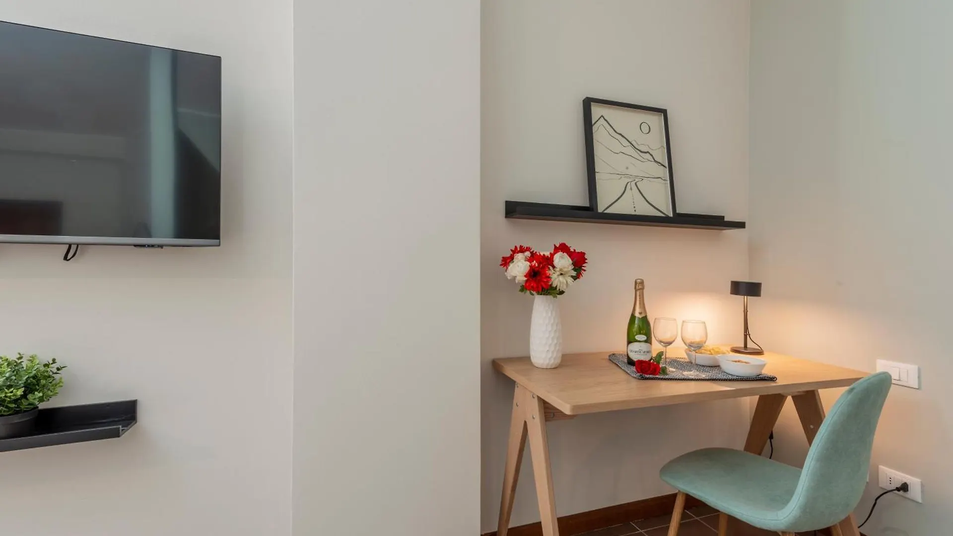 Apartment Bazzi, 49 - Bocconi University Milan Italy