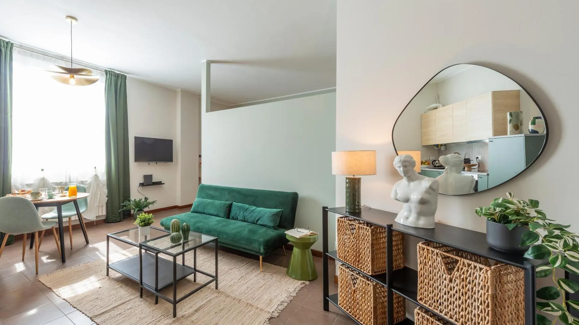 Bazzi, 49 - Bocconi University Milan Apartment