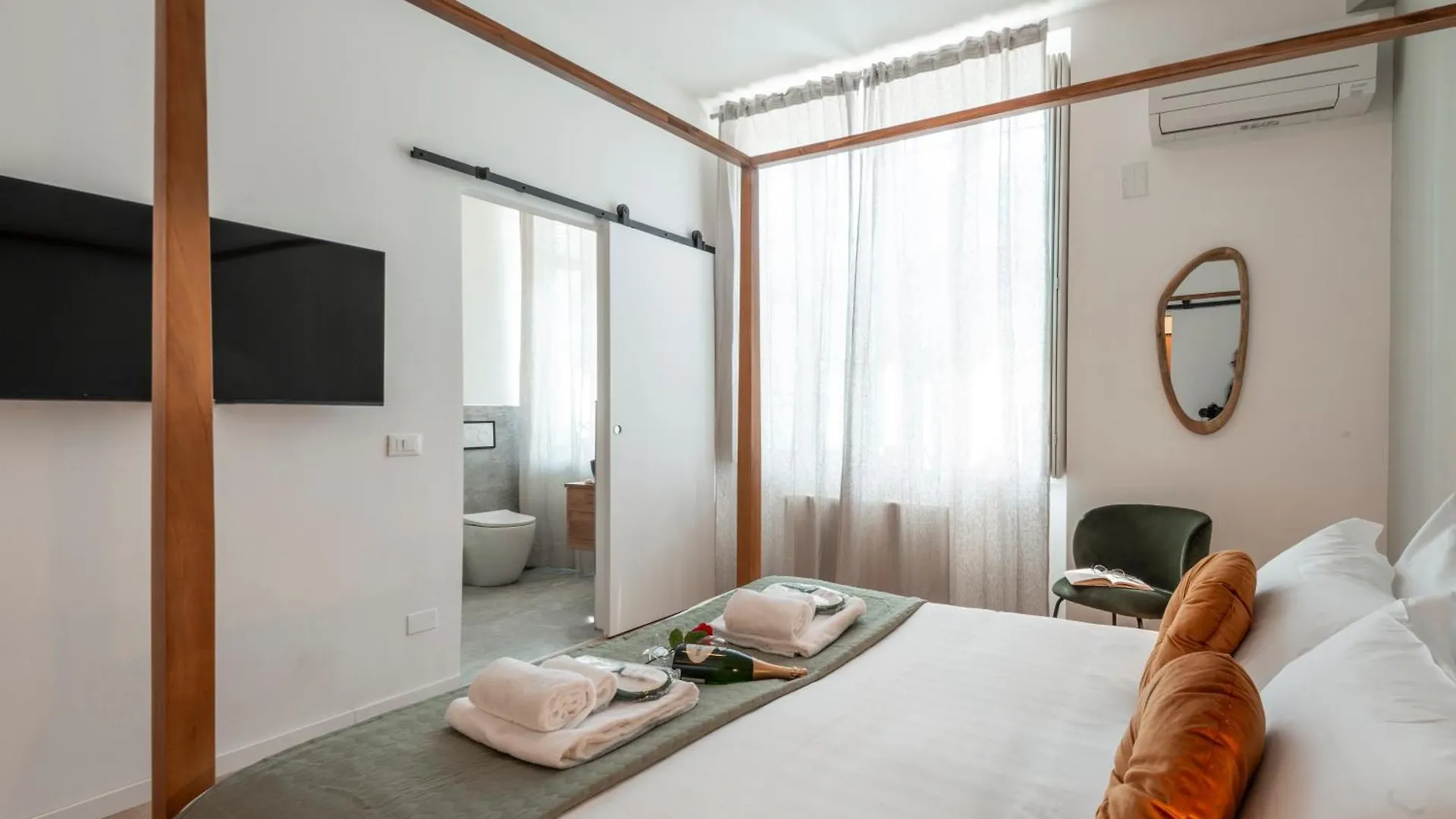 Apartment Bazzi, 49 - Bocconi University Milan