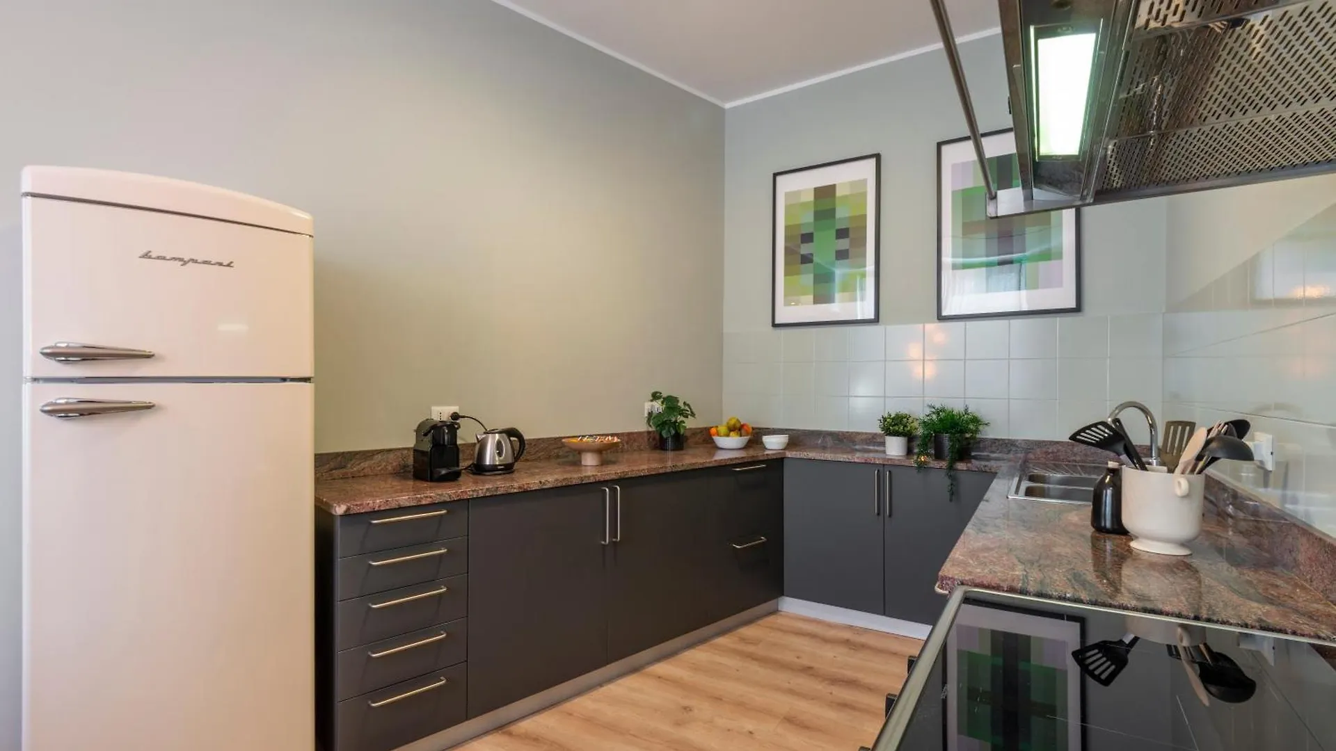 Apartment Bazzi, 49 - Bocconi University Milan Italy