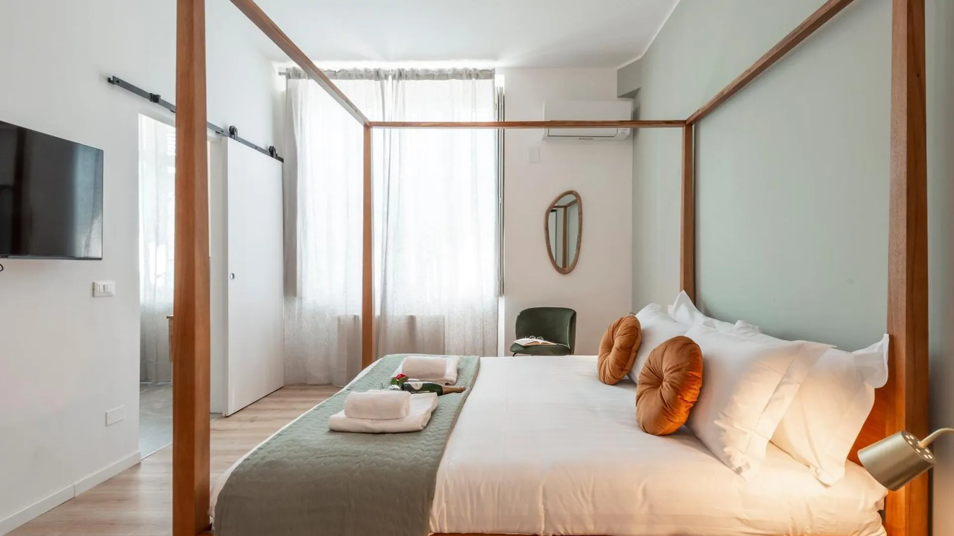 Apartment Bazzi, 49 - Bocconi University Milan